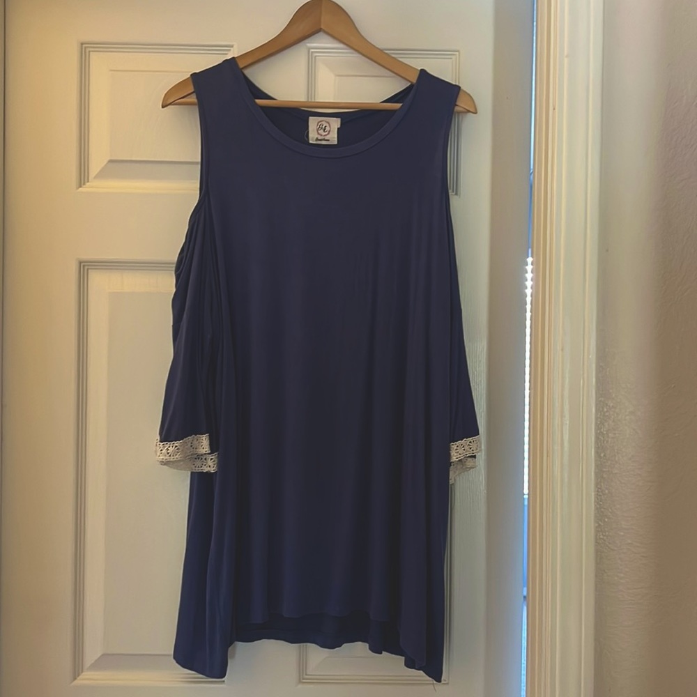 Grace & Emma blue peekaboo shoulder top with lace detailing on sleeves